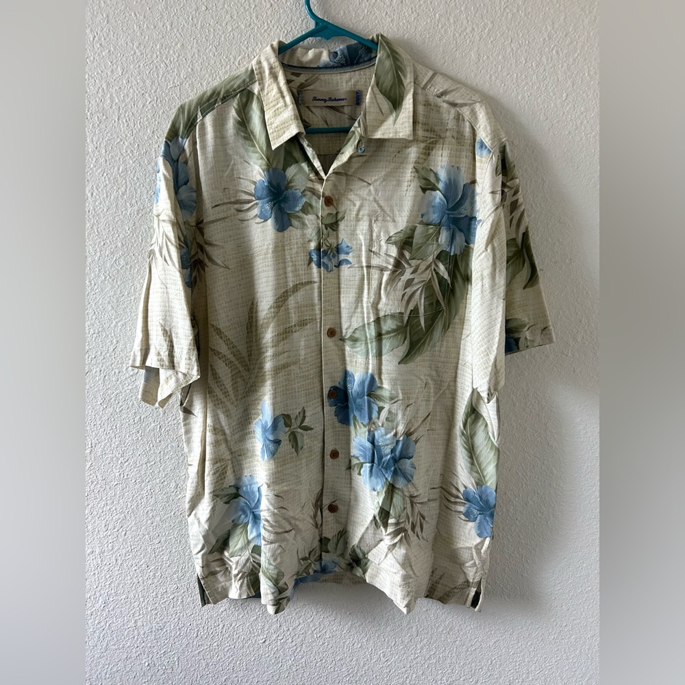 Tommy Bahama Brand/Shirt/Men’s/Hawaiian - Picture 12 of 12